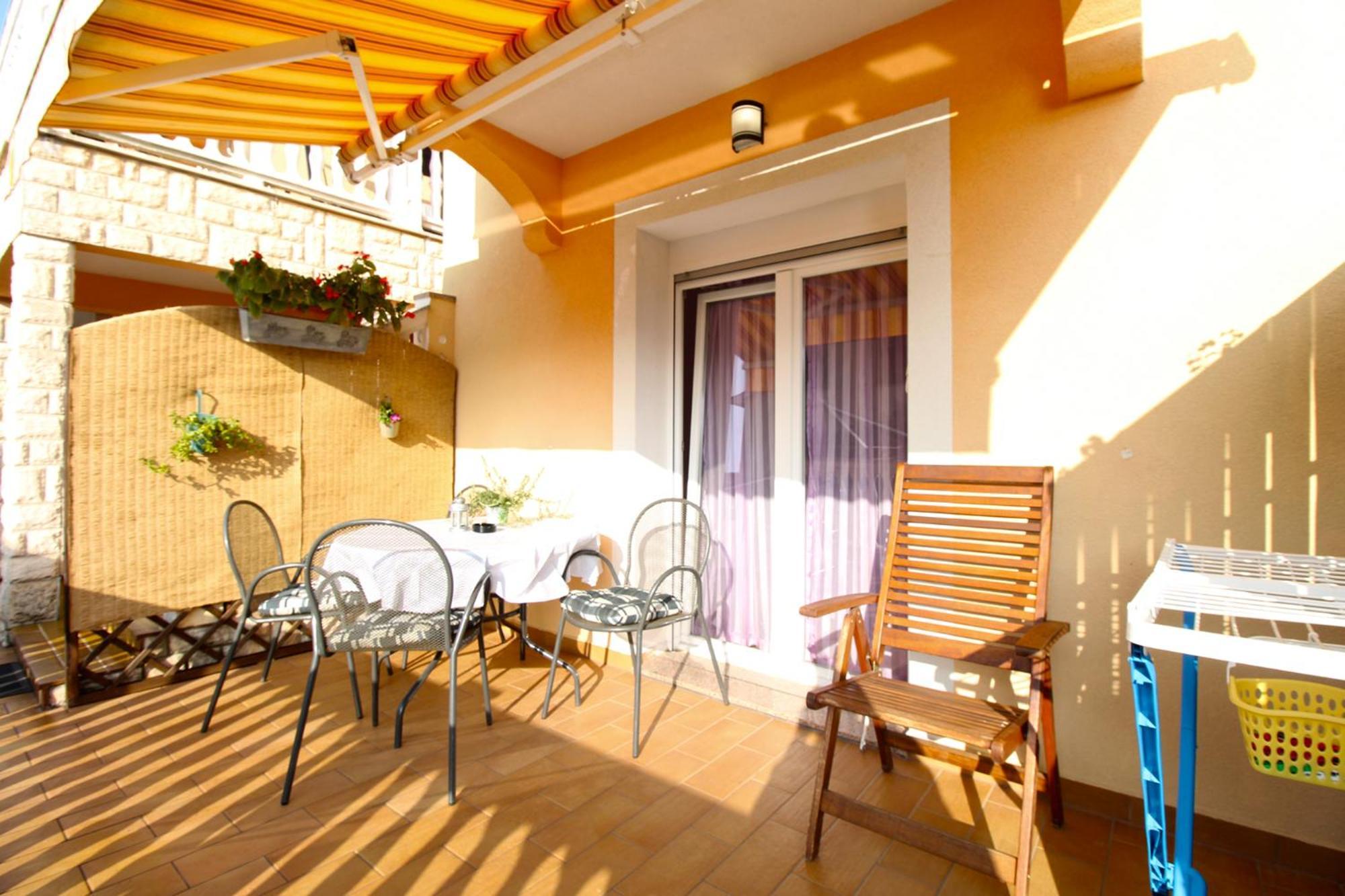 Appartement Orange 768 *