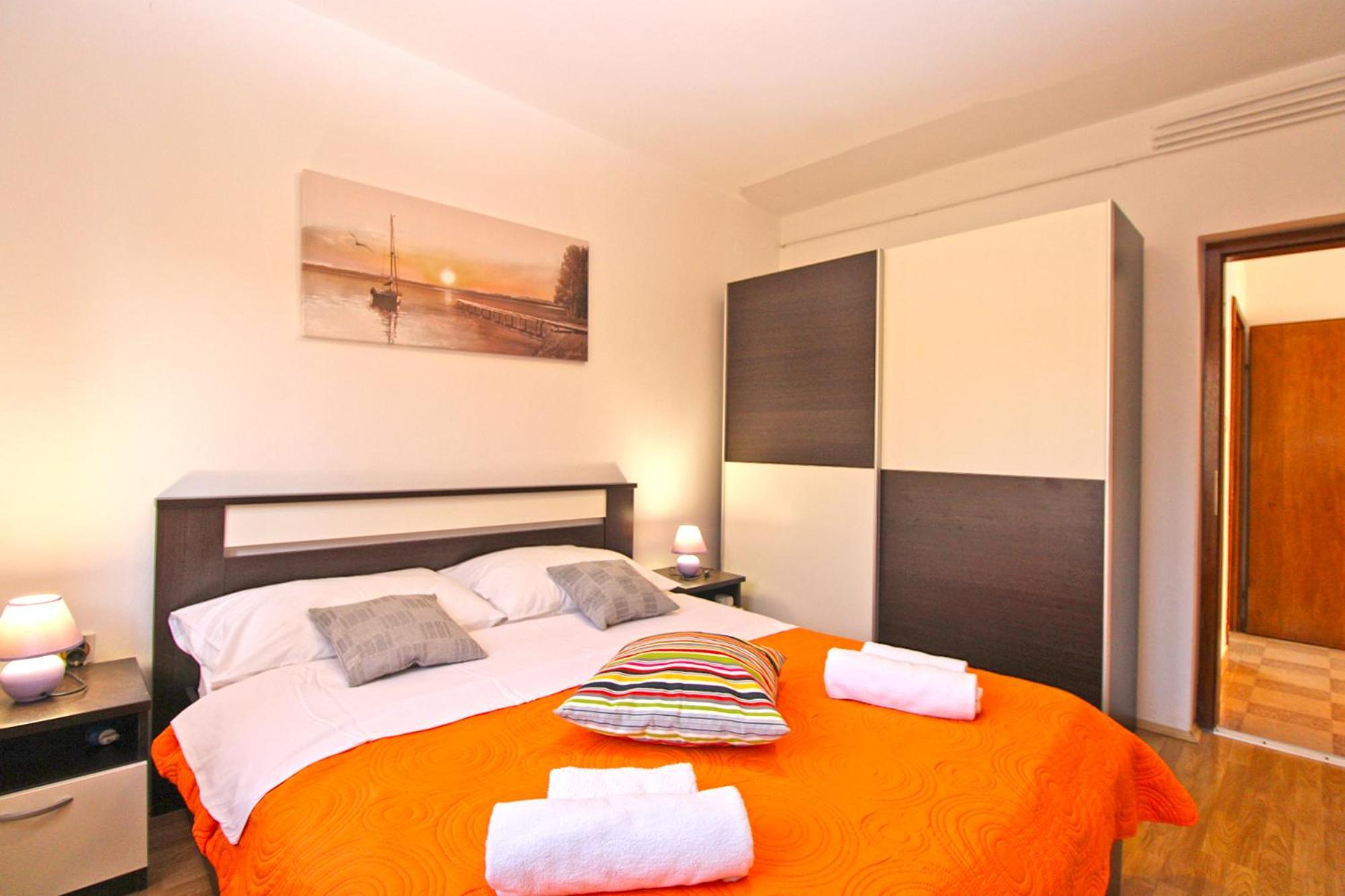 Appartement Orange 768 *